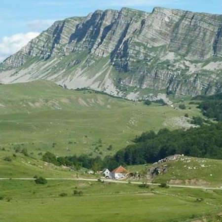 Cemerno Cottage Gacko 외부 사진