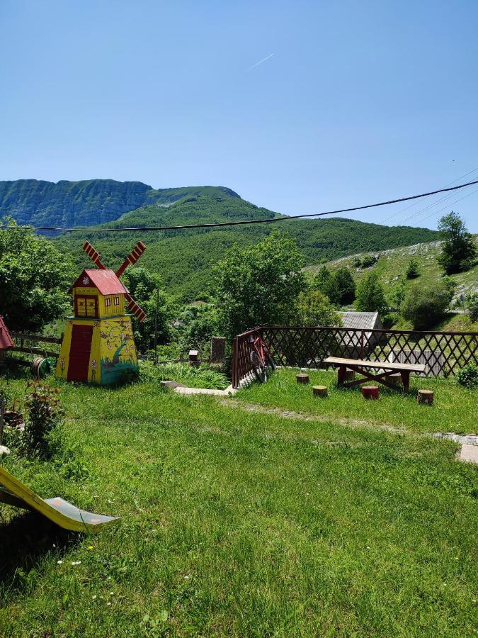Cemerno Cottage Gacko 외부 사진