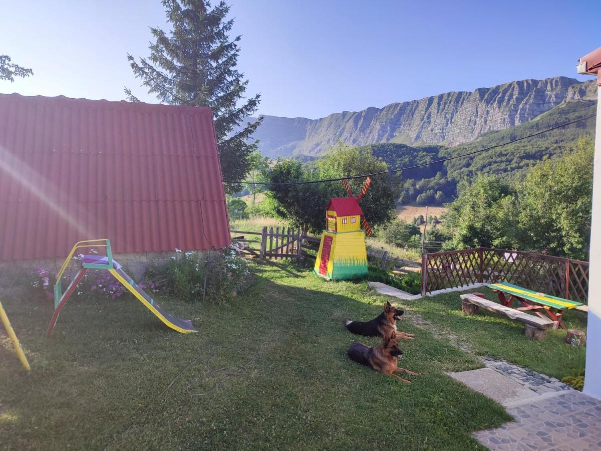 Cemerno Cottage Gacko 외부 사진