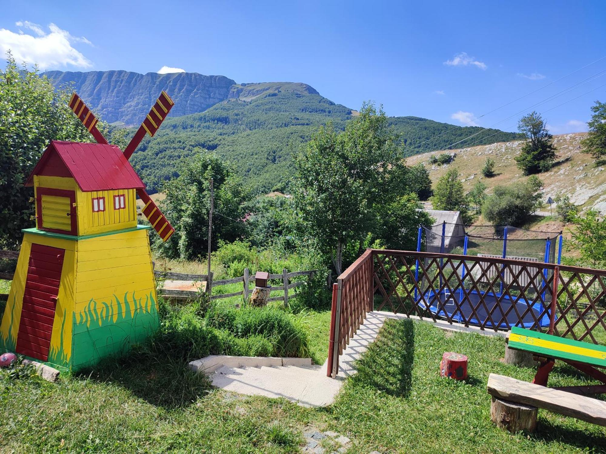 Cemerno Cottage Gacko 외부 사진